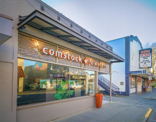 Exterior of Comstock Jewelers in Edmonds
